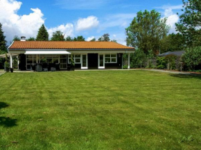 Holiday Home Cedomir - 625m from the sea by Interhome in Hornbæk